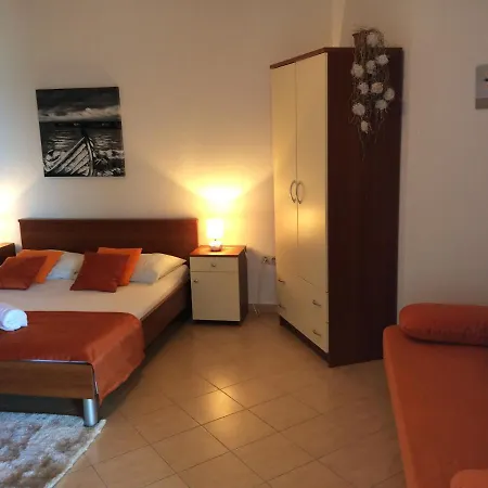 Privatunterkunft Studio Trogir Ivan